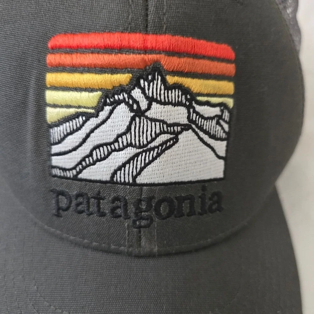 Patagonia‎ Gray Trucker Hat with Mountain Design - Picture 3 of 5